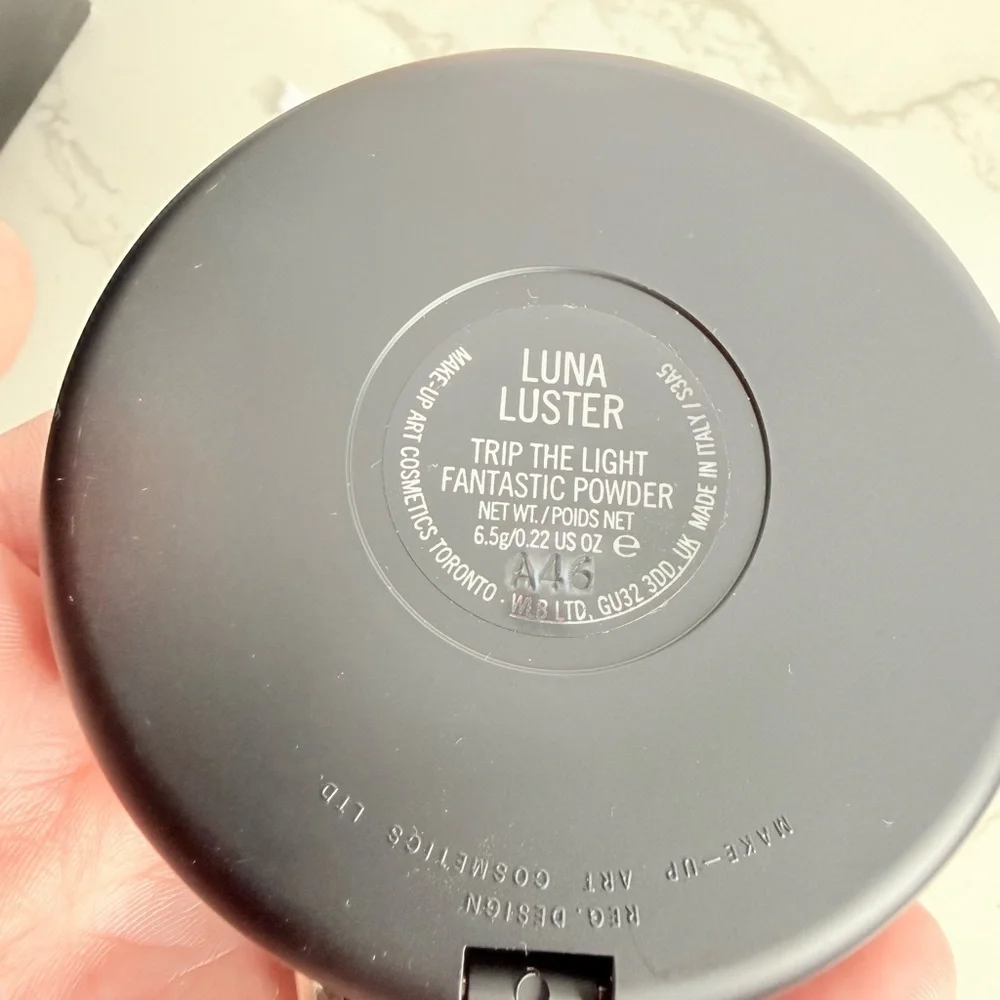 MAC Cosmetics Star Trek Trip the Light Fantastic Powder in Luna Luster